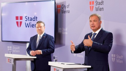 WK Wien Präsident Walter Ruck (r.) und Bürgermeister Michael Ludwig bei der Präsentation des neuen Registrierungssystems