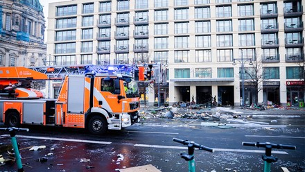Feuerwehr vor dem Hotel Dom Aquaree