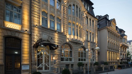 Außenfassaden der Ameron Frankfurt Neckarvillen Boutique