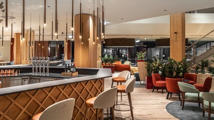 Die Bar im Hotel Montafon.