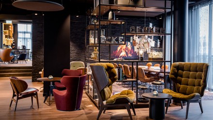 Denker-Ecke im Motel One Stuttgart-Feuerbach