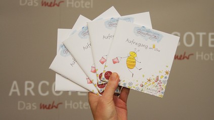 Mit Biene Sina können Kinder jetzt Abenteuer erleben.