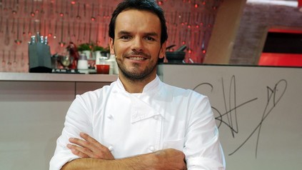 Steffen Henssler mit verschränkten Armen