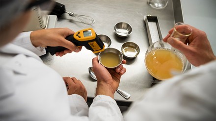 Kirchererbsenwasser wird zur Ei-Alternative