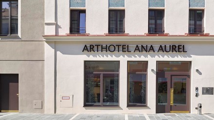 Das Arthotel ANA Aurel von vorne.
