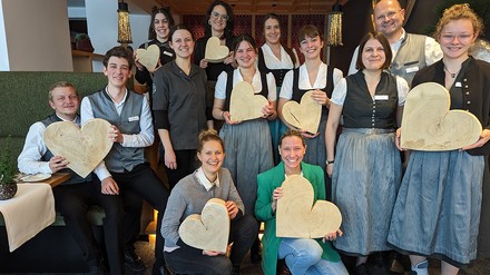 Das Team vom Bergkristall freut sich über die Auszeichnungen.