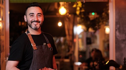 Servicemitarbeiter in der Gastronomie