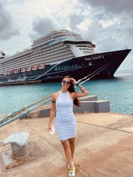 Lea Katharina Belloff bei einem Landausflug