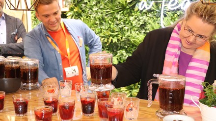 Karin Tischer und der Ice Tea Maker