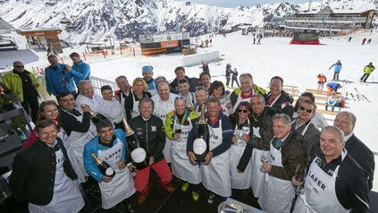 Johann Lafer und die Teilnehmer der Küchenparty