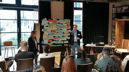 Mit viel Begeisterung nahmen die Teilnehmer des Innovation Camp 2023 an den Workshops teil. (Foto: ©KG)