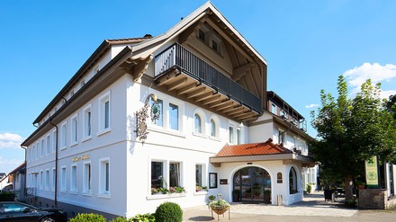 Das Flair Hotel Grüner Baum in Donaueschingen konnte im Frühjahr 400,- Euro an die Katharinenhöhe übergeben. (Foto: © Flair Hotels e.V./Markus Brodt)