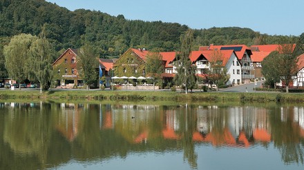 Das Flair Hotel Werbetal sammelte 400,- Euro für die Freiwillige Feuerwehr Waldeck. (Foto: © Flair Hotels e.V./Markus Brodt)