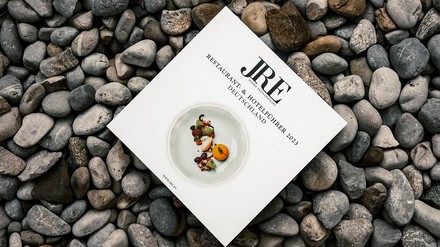 JRE-Momente auf 197 Seiten genießen.