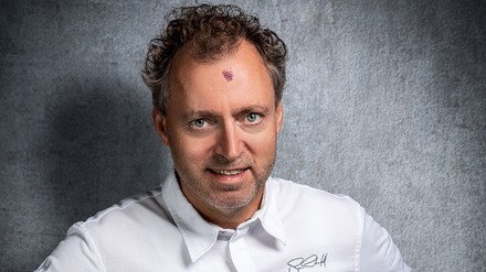 Sven Elverfeld hält die drei Sterne für das Wolfsburger Gourmet-Restaurant Aqua.
