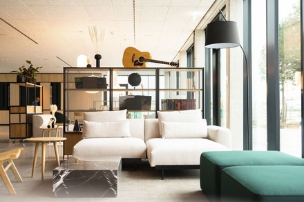 Lounge im Coreum Hotel