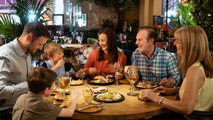 Familie im Restaurant