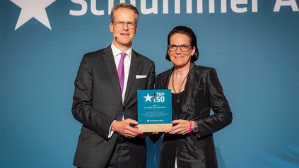 Dr. Caroline von Kretschmann nahm die Auszeichnung stellvertretend für das gesamte Team entgegen.