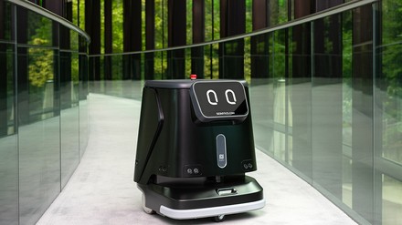 Der Roboter CC1 von Sebotics unterstützt durch seine künstliche Intelligenz die Mitarbeitenden des Luxushauses. (Foto: © Dolder Grand)