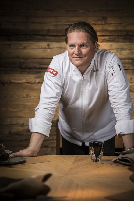 Christoph Rainer, Küchenchef im Zwei-Sterne-Restaurant Luce D’Oro im Hotel Schloss Elmau. (Foto: © Kempinski)