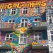 Fassade des Happy Go Lucky Hotel & Hostels