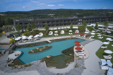 Die Wellness-Landschaft der Seezeitlodge am Bostalse wurde um 5.000 Quadratmeter Fläche erweitert. (Foto: © Seezeitlodge Hotel & Spa)