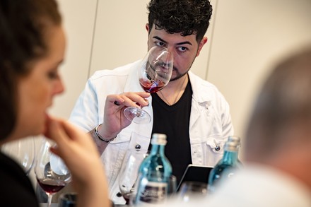 Sommelier Serhat Aktas