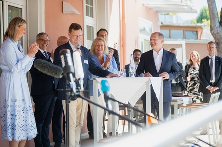 Auch Bundeskanzler Olaf Scholz und Bundesinnenministerin Nancy Faeser unterstrichen in ihren Statements die immense Bedeutung von Gastgewerbe und Handel in Hessen. (Foto: © DEHOGA Hessen)