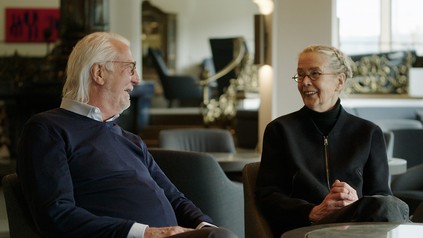 Szenenbild aus der SWR-Dokuserie "Verbannte Sterne": Renate und Heiner Finkbeiner sind die 7. Generation des Traditionshauses Traube Tonbach