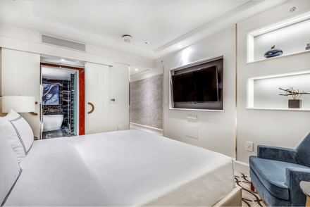 Das Azur Legacy Collection Hotels in Kanada bietet 104 vom Art déco inspirierte Zimmer und 13 luftige Suiten. (Foto: © The Leading Hotels of the World)