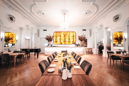 1984 werden der „Weiße Saal“ und die Fassade unter Denkmalschutz gestellt.   (Foto: © Strandhotel Kurhaus Juist)