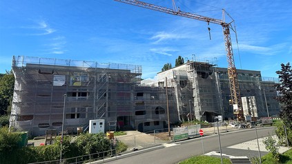 Seit rund sechs Monaten wird in Bernkastel-Kues eine ehemalige Realschule entkernt und nun aufwändig zu einem Jufa-Hotel umgebaut. (Foto: © JUFA Hotels/Sascha Lindemann)