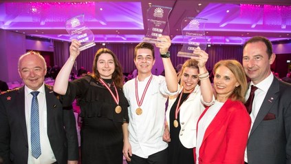 Konrad Steindl, Bianca Marion Riedl, Marco Panhölzl, Jacqueline Hörburger, Susanne Kraus-Winkler und Mario Pulker bei der Preisverleihung