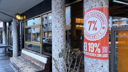 Plakat einer Initiative gegen die Mehrwertsteueranhebung