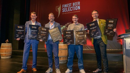 V. l. n. r.: Dr. Werner Gloßner (Doemens Academy), Michael König (Biersommelier Maisel & Friends), Markus Briemle (Leiter Technologie Brauerei Gebr. Maisel) und Christian Wolf (Verkostungsleiter Meininger Verlag)