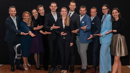 Die DHNP-Finalteilnehmer und Mitglieder des Hospitality Future Network