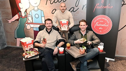 Sandro und Andre Gargiulo mit Lucas Langhammer