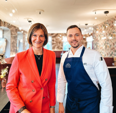 Sybille Klier von Gewinnblick und Küchenchef Hannes Reckziegel. (Foto: © Bogenhauser Hof)