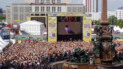 Public Viewing in Leipzig während der Fußball-WM 2006