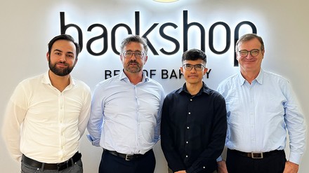 V. l. n. r.: Patrick Meins, Vertriebsleiter DACH Backshop und Geschäftsführer Backshop Asia, Christian Sommer, Geschäftsleiter Backshop und Geschäftsführer Backshop Asia, Shaqueez Mohammed, General Manager Backshop Asia, und Roger Stadler, General Manager bei La Marca International Pte Ltd und Geschäftsführer Backshop Asia