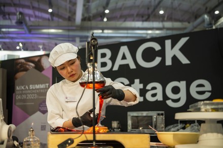 Meister und Nachwuchstalente aus der Konditoren-Innung Hamburg zeigen auf der Back Stage, wie kreativ und anspruchsvoll ihr Handwerk ist. (Foto: © Hamburg Messe und Congress / René Zieger)
