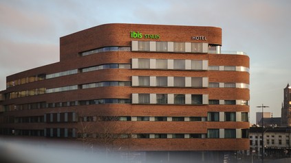 Außenansicht ibis Styles Arnhem Centre, (Foto: © Novum Hospitality)