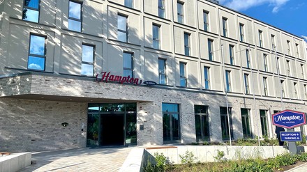 Hampton by Hilton in Celle in der Außenansicht