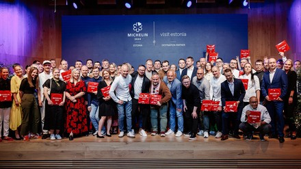 Gruppenfoto der Sterne-Träger in Estland