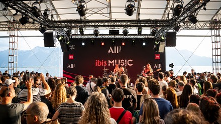 Musikbegeisterte beim Montreux Jazz Festival am Genfer See