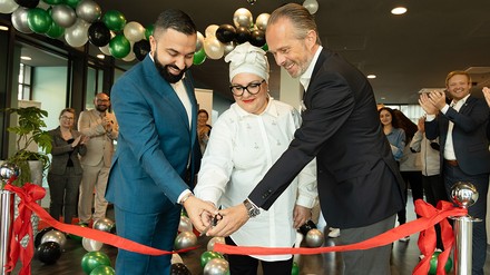 Feierliche Eröffnung des neuen The Niu Cure Hotel