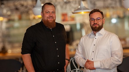Jeremia Schmitt Direktor im Ibis Hotel in Konstanz mit Tobias Hermann