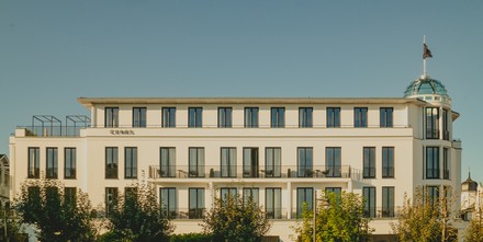 Das Hotel von Noordkant in Binz in der Außenansicht