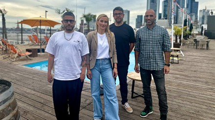 James Ardinast, Lena Iyigün sowie die beiden Fachvorstände Sascha Euler und Jalalle Chahboune.