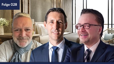 Moderator Christian Badenhop mit Dominic Short und Michael Vogt